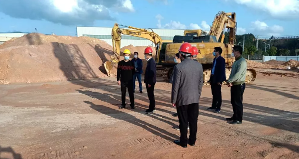 武平县委书记廖卓文一行视察伊普思项目建设复工情况